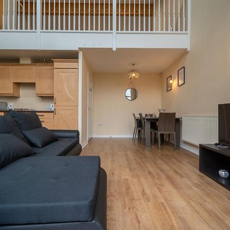 Luxury 2 Bed Apartment - Near Heathrow, Legoland, Windsor Slough Extérieur photo