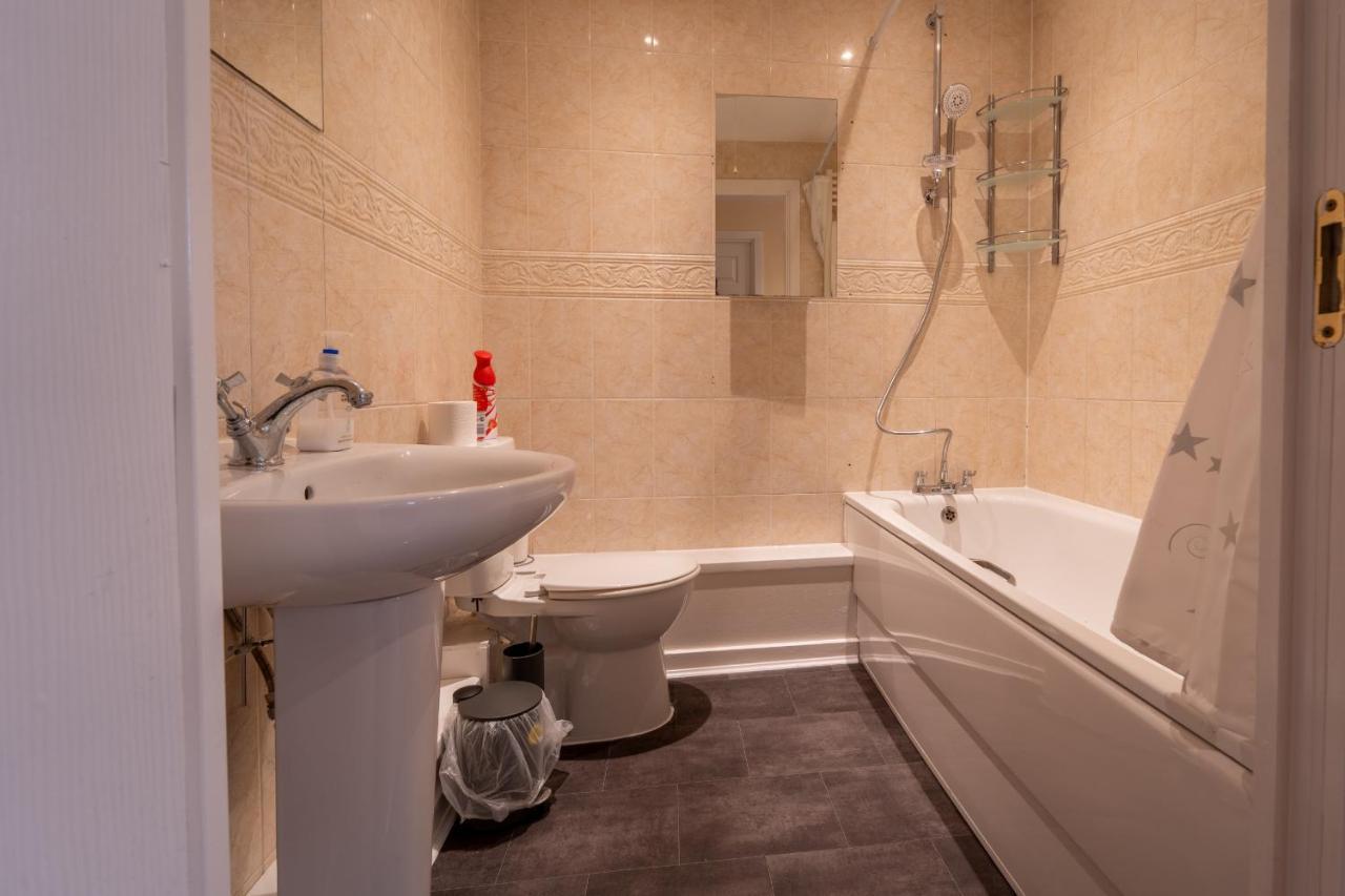 Luxury 2 Bed Apartment - Near Heathrow, Legoland, Windsor Slough Extérieur photo