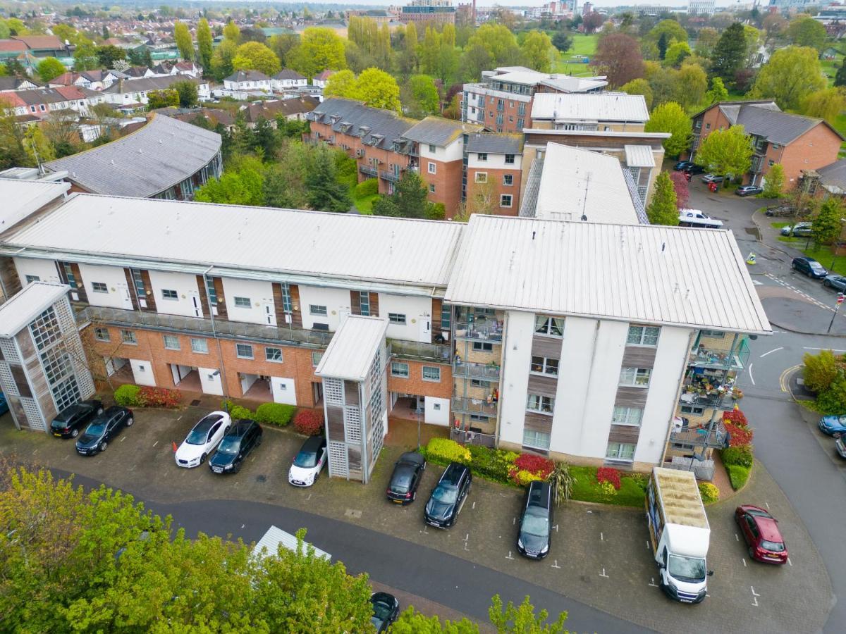 Luxury 2 Bed Apartment - Near Heathrow, Legoland, Windsor Slough Extérieur photo