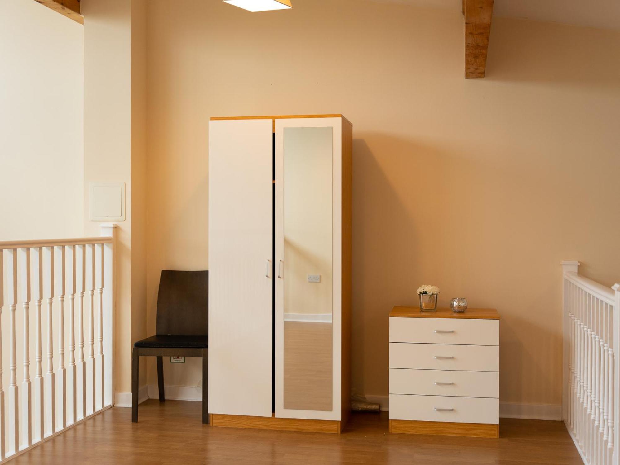 Luxury 2 Bed Apartment - Near Heathrow, Legoland, Windsor Slough Extérieur photo