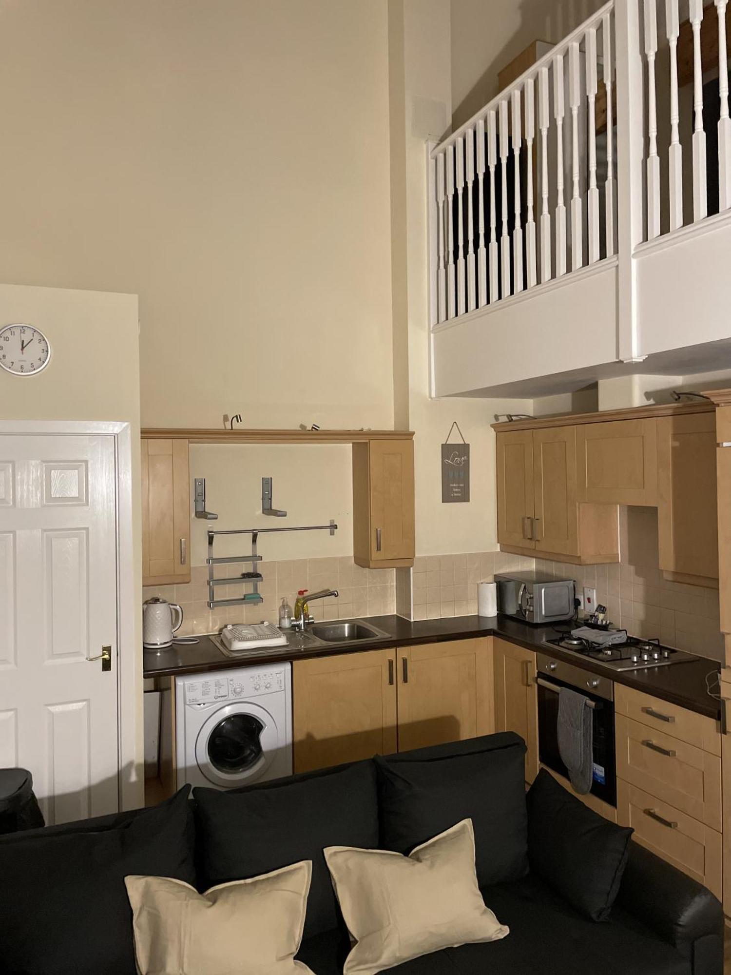 Luxury 2 Bed Apartment - Near Heathrow, Legoland, Windsor Slough Extérieur photo
