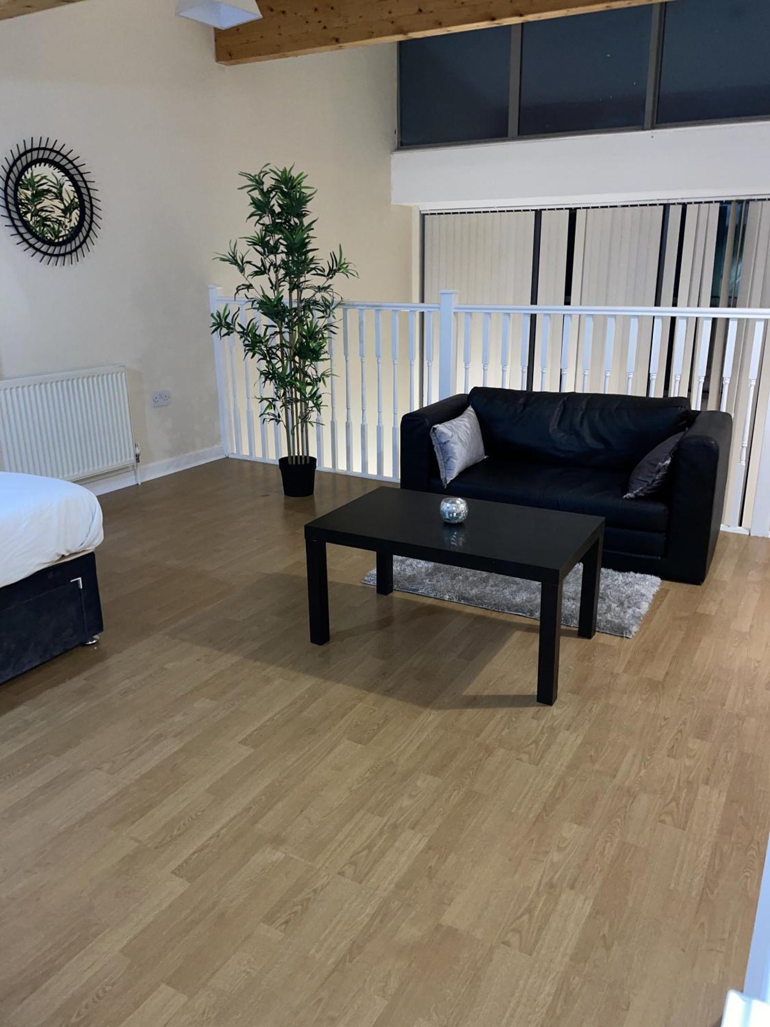 Luxury 2 Bed Apartment - Near Heathrow, Legoland, Windsor Slough Extérieur photo